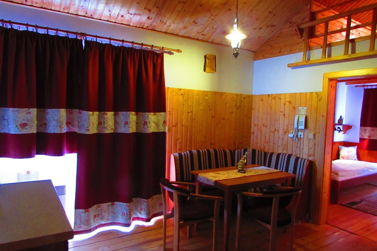 Chata u vinára Milana, Tatralandia Liptovský Mikuláš Exterior foto